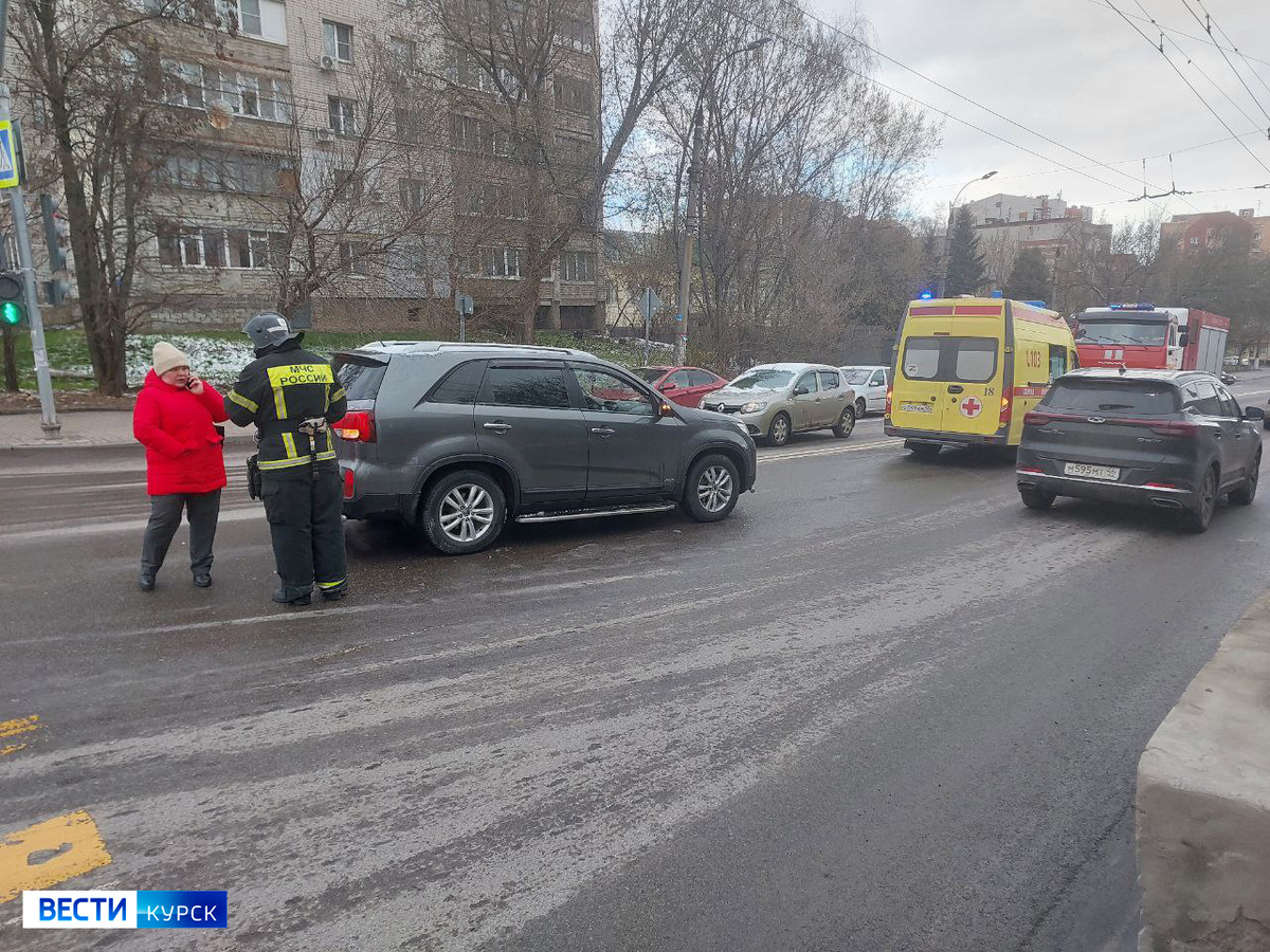    Возле парка имени Дзержинского в Курске сбили несовершеннолетнюю девочку