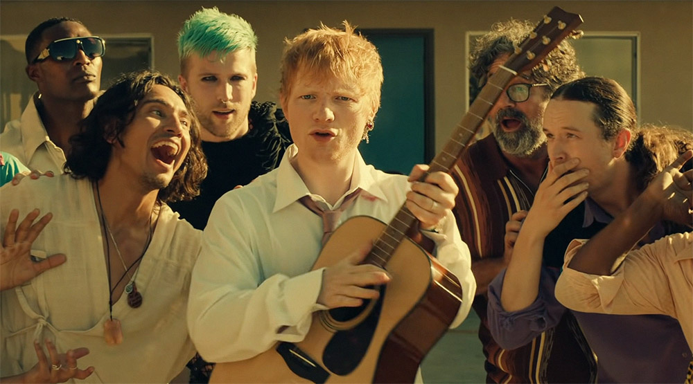     Эд Ширан / Кадр из клипа «Shivers»