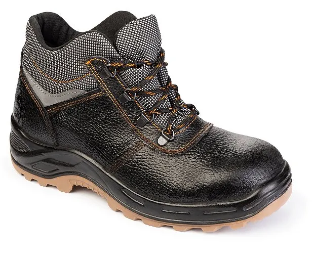 Например, в таких зимних ботинках хожу уже третий год.
