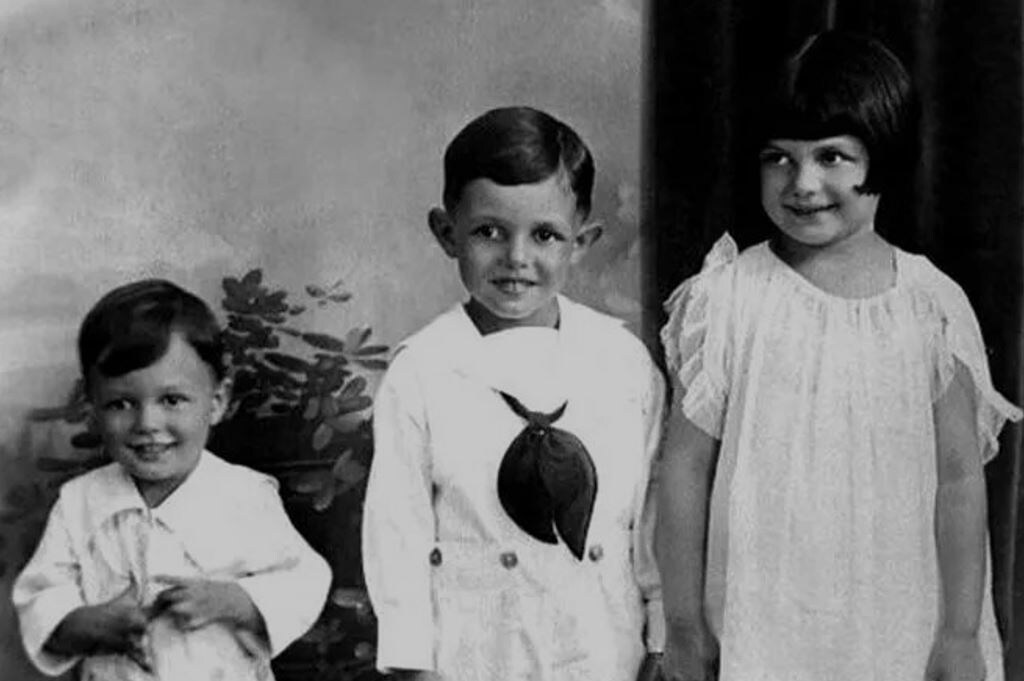 Маргарита с братьями Верноном и Эдуардо-младшим. 