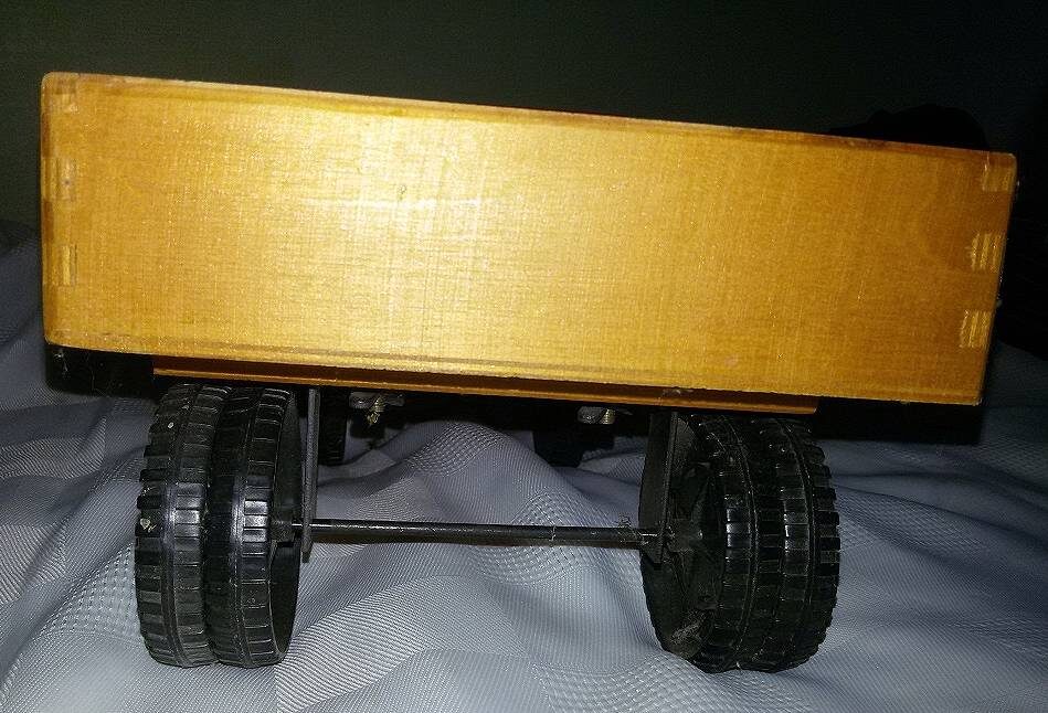 Автомашина бортовая "Скиф", Минская фабрика "Мир". Фото из открытых источников.