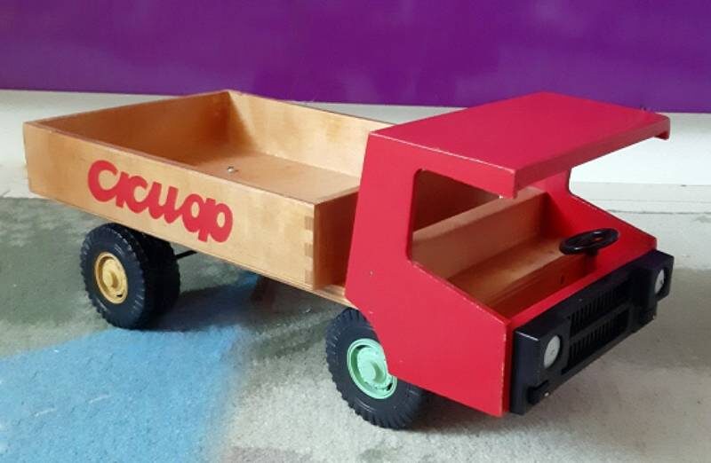 Автомашина бортовая "Скиф", Минская фабрика "Мир". Фото из открытых источников, листаем галерею -->>