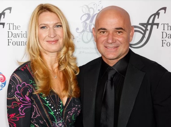 Штеффи Граф и Андре Агасси прибыли на гала-вечер Фонда Дэвида Фостера в 2017 году.