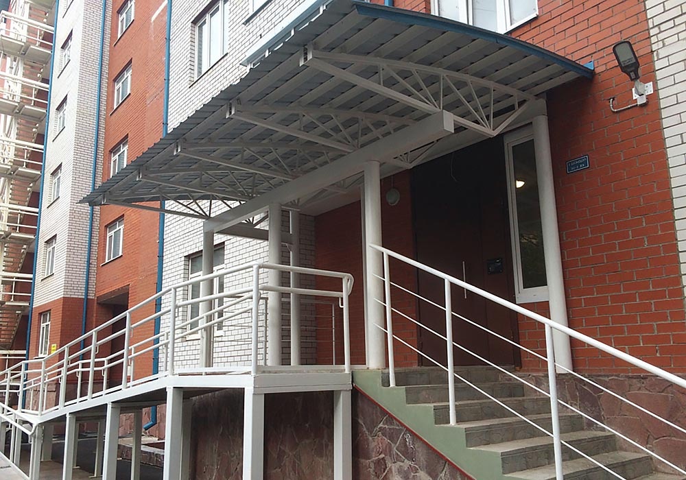 Фото: Все навесы.