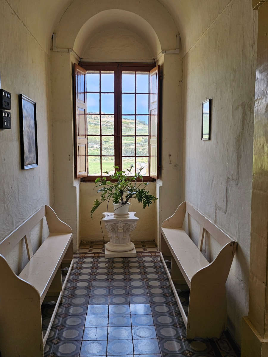 Внуреннее помещение конвента на этаже, где находится часовня