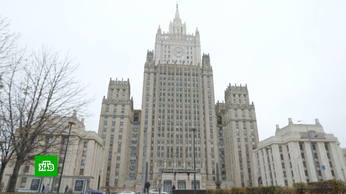    МИД РФ: на консультациях в Стамбуле затронули прямое авиасообщение с США