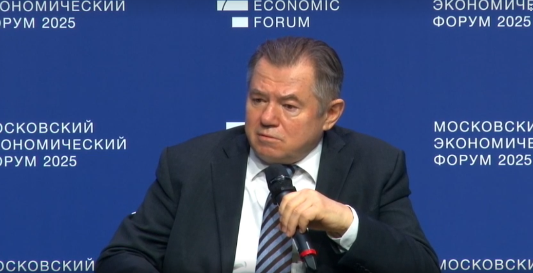 На илл.: Сергей Глазьев, академик РАН