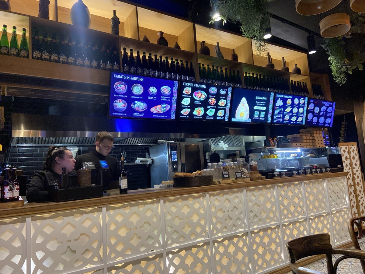 Зона самообслуживания (фото автора)