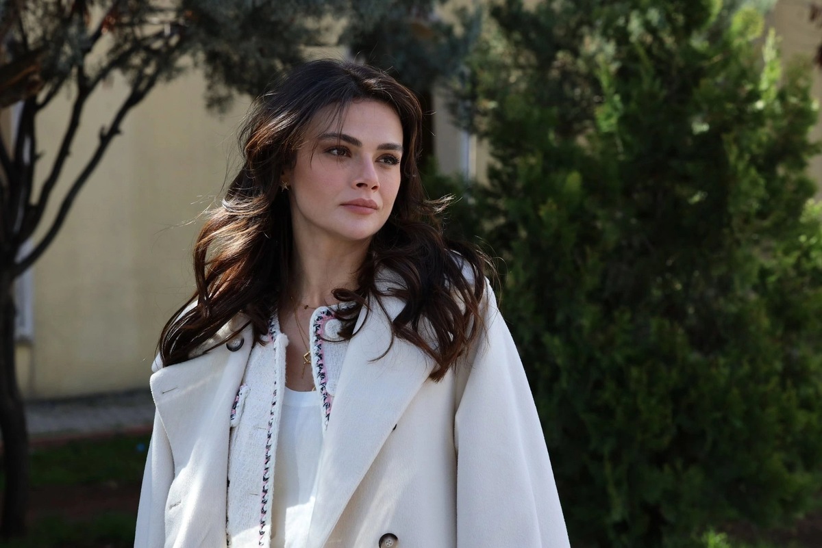 Кадр из сериала "Далёкий город". Картинка из Интернета.