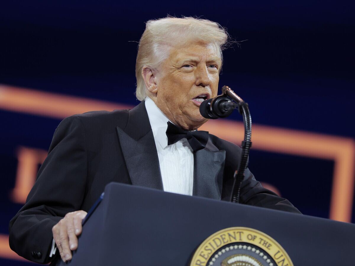    Президент США Дональд Трамп выступает на ужине Национальной республиканской конференции конгресса© Getty Images / Anna Moneymaker