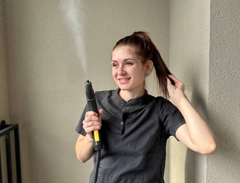 © День клининга в России отмечают 9 апреля. По словам представителей данной профессии, в этой сфере работает в основном молодежь. Фото из личного архива.📷
