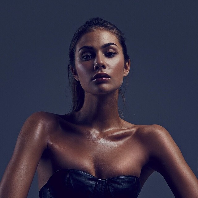 12 дерзких и вызывающих фотографий жены Овечкина - Настасьи Шубской 