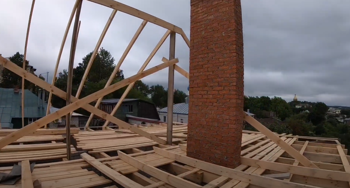 Преимущества и недостатки вальмовой крыши