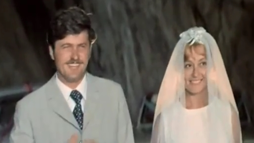 Кадр из фильма. Борис Савченко в роли Романа и Земфира Цахилова в роли Инги