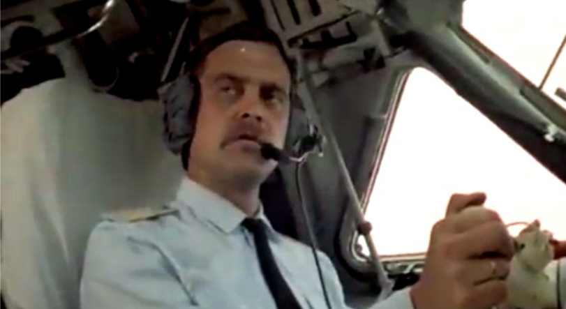 Кадр из фильма «Когда человек улыбнулся»