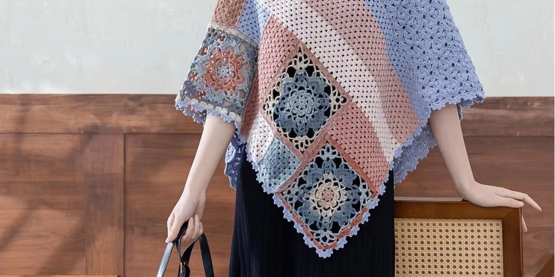 Милая и очень элегантная подборка моделей связанных крючком от японских дизайнеров.