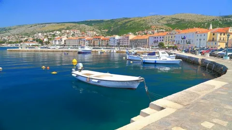 Набережная города