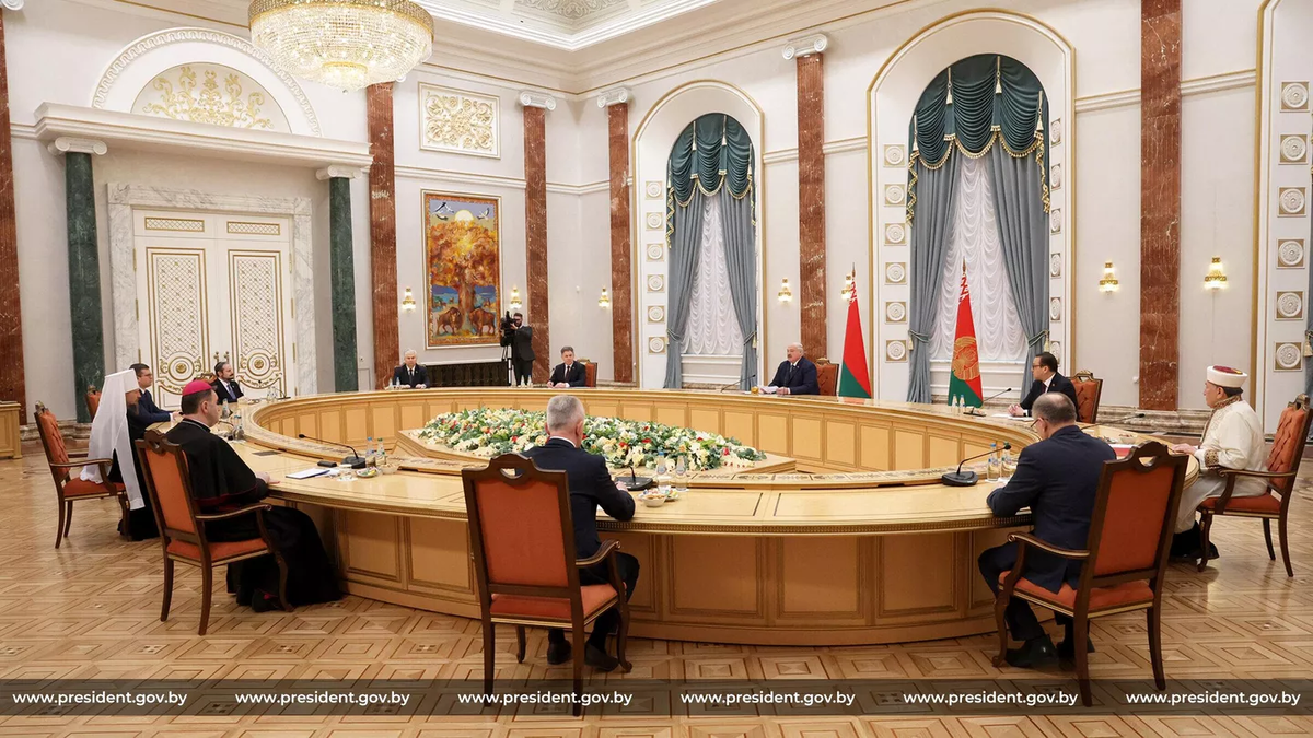 Встреча президента Беларуси Александра Лукашенко с представителями религиозных конфессий (10 февраля 2025г.). Фото - пресс-служба президента Беларуси.
