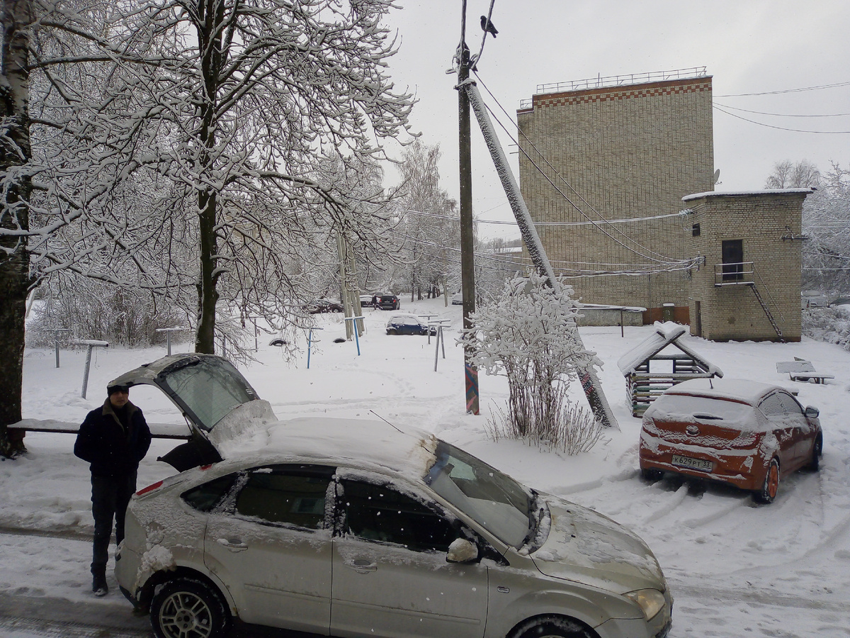  а у нас во дворе....