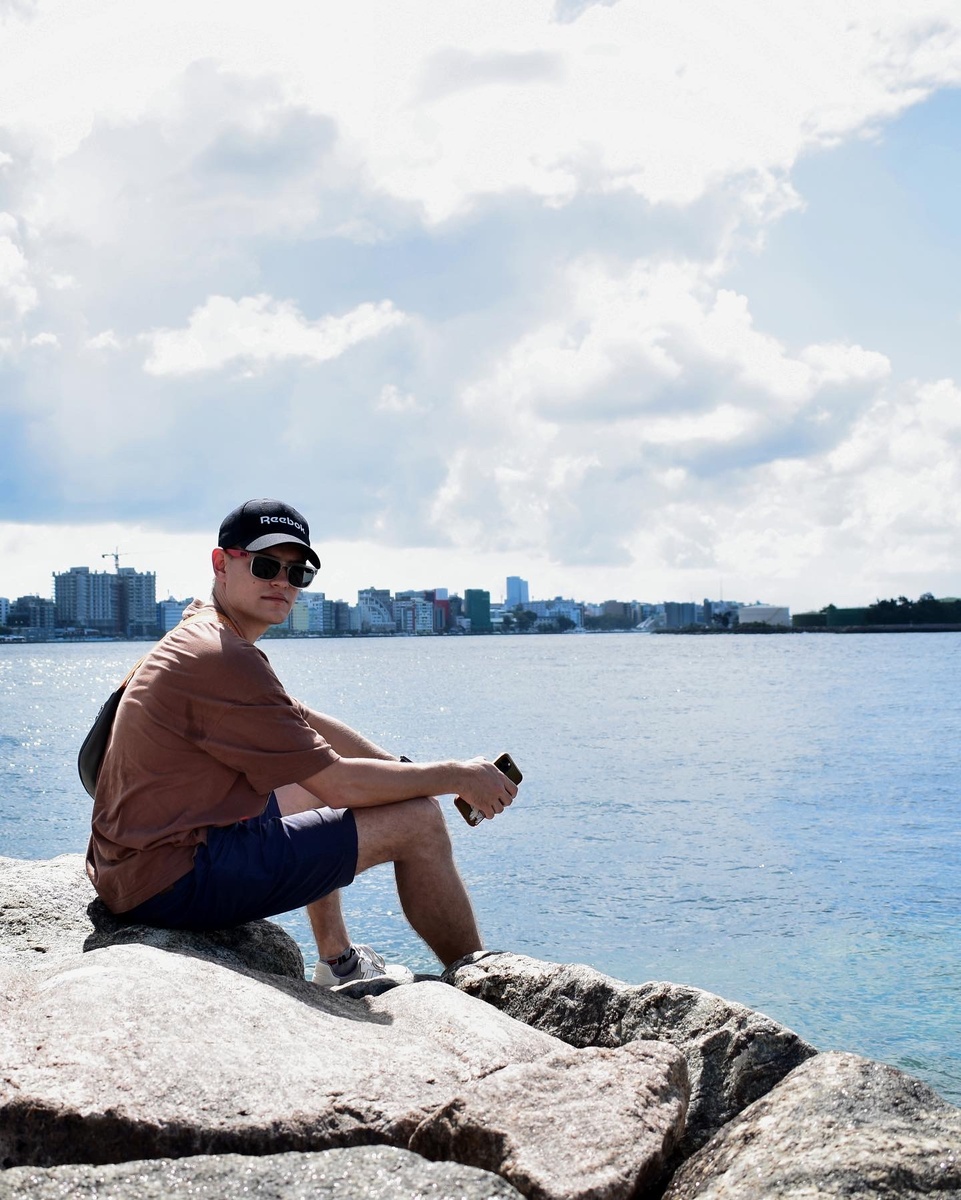 Вид на Мале с территории аэропорта