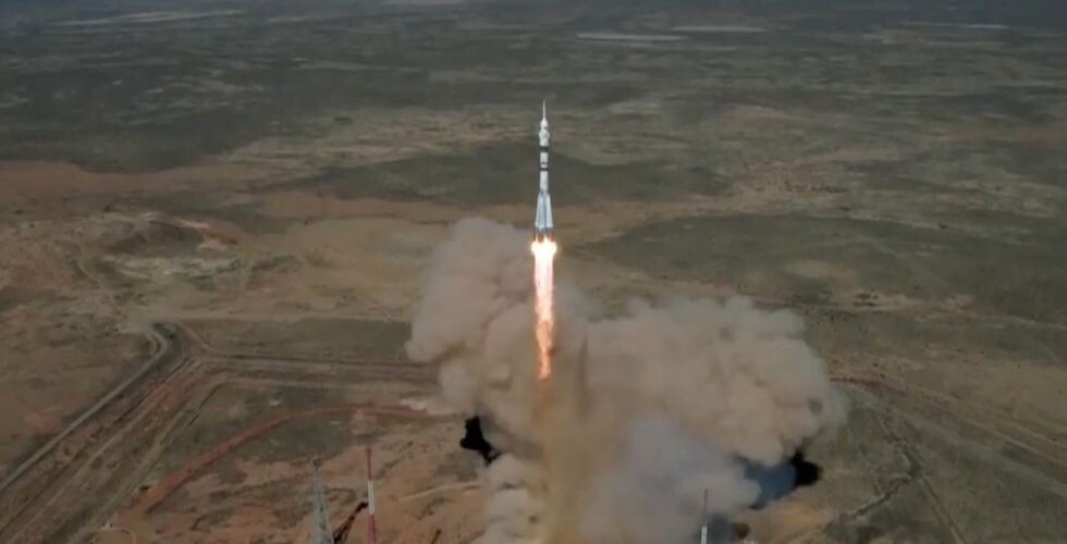    Старт «Союза МС-27»