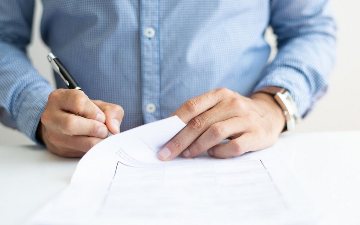    Семейный конфликт стоимостью 96 миллионов у питерского проектировщика со строителем Фото – ru.freepik.com