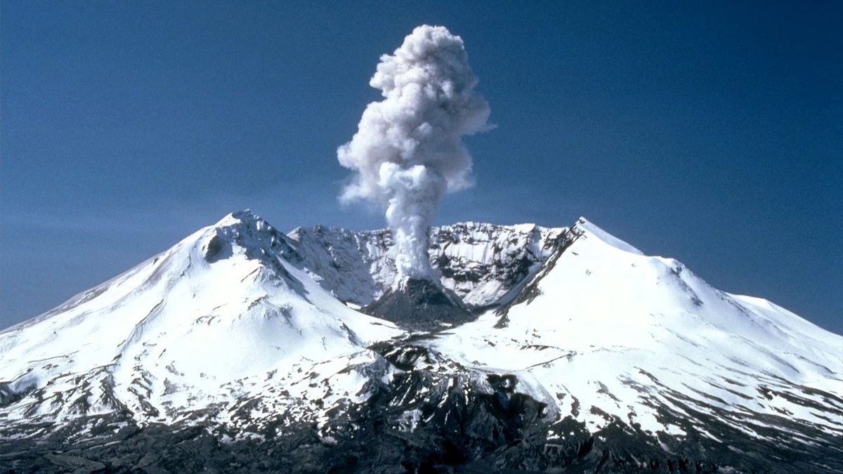 Вулкан Сент-Хеленс (1982). Снимок USGS