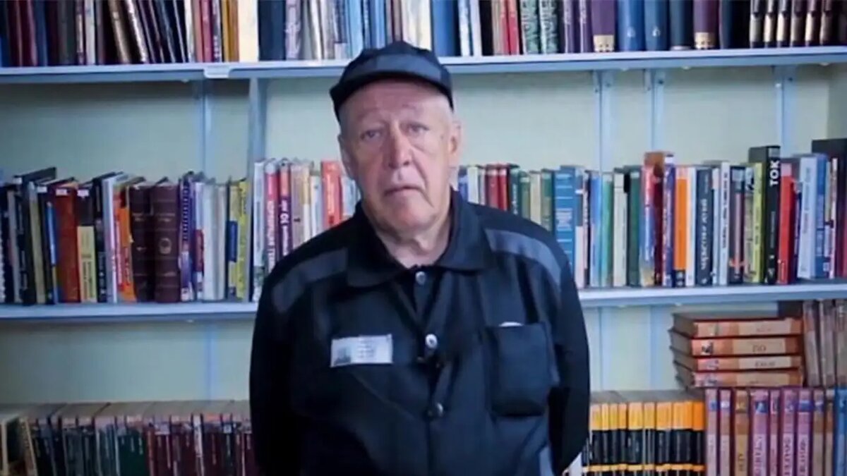    Михаил Ефремов в колонии