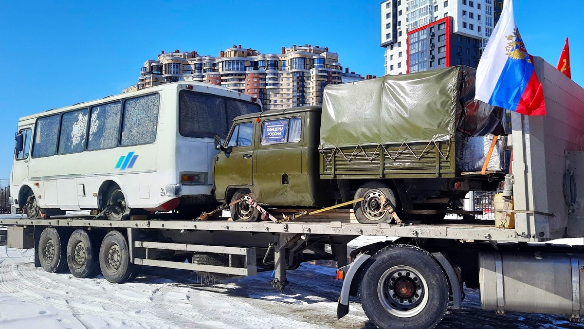    Сургутяне отправили пять машин на помощь нашим бойцам в зоне спецоперации
