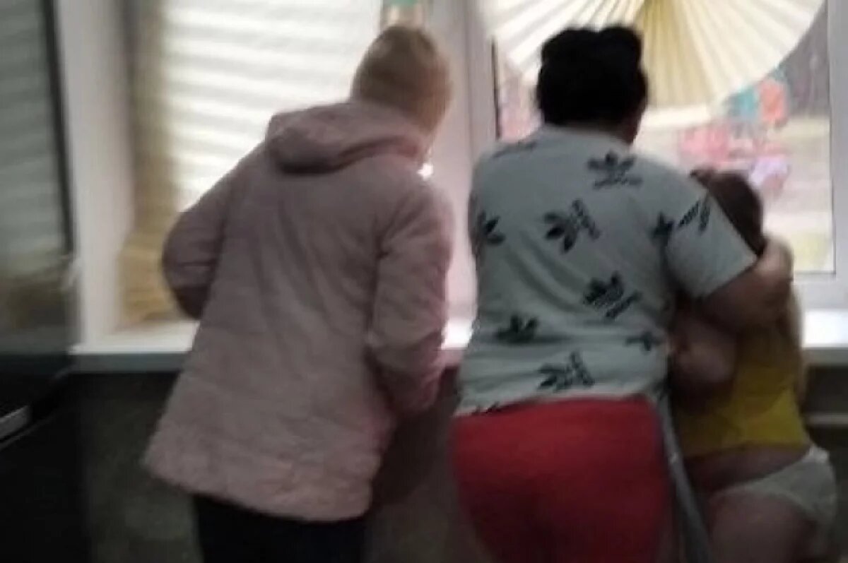    Ульяновские спасатели пришли на помощь двум женщинам и ребёнку