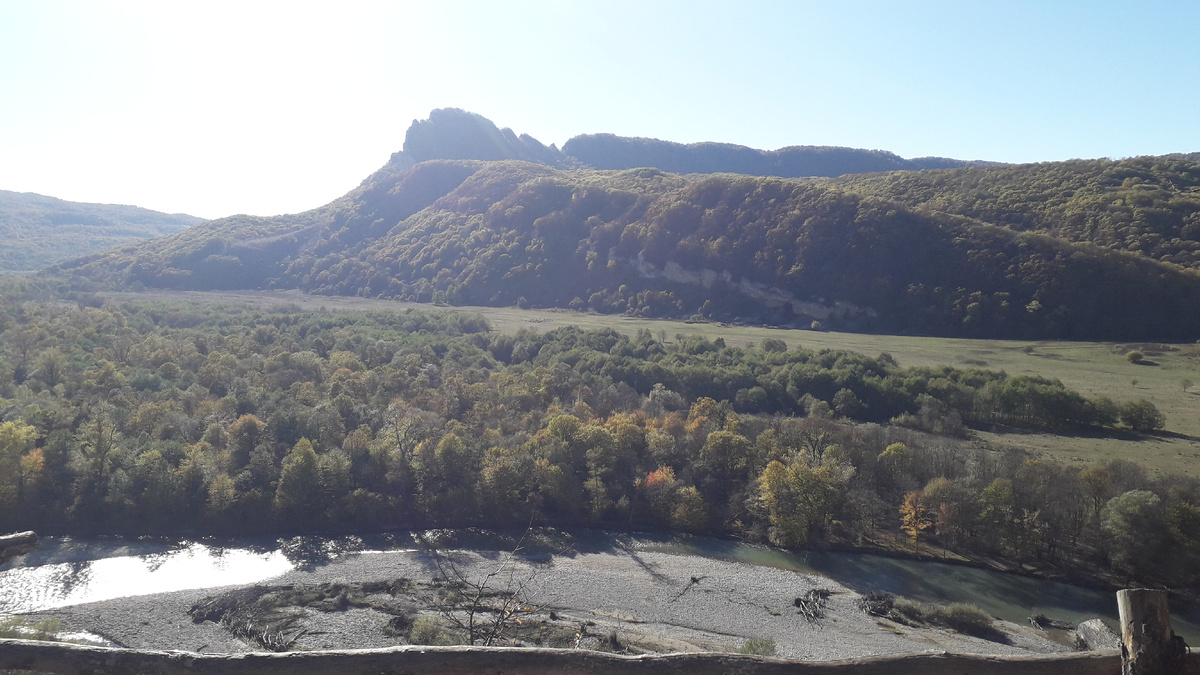  Вид на Ахмет-скалу