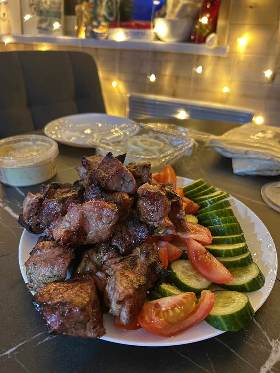 Первый шашлык в домике. Самый вкусный на свете!
