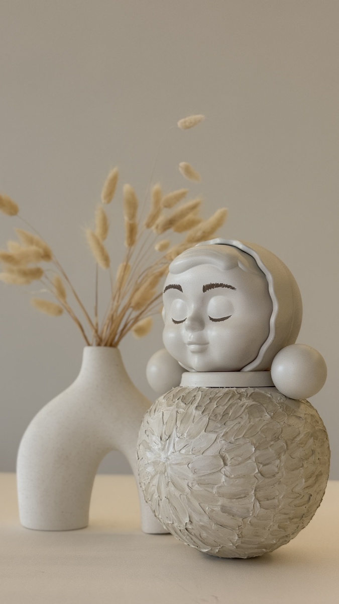 Символ студии Jeevaa design - не Валя