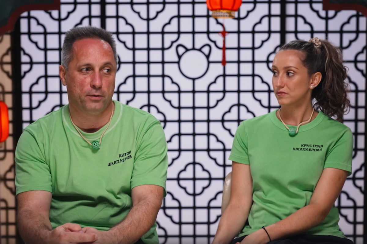 Кому отдали чёрную кошку в 1 серии?