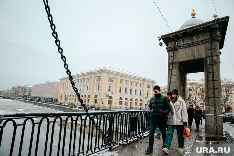    Пострадавшего незамедлительно госпитализировали в Мариинскую больницу в тяжелом состоянии