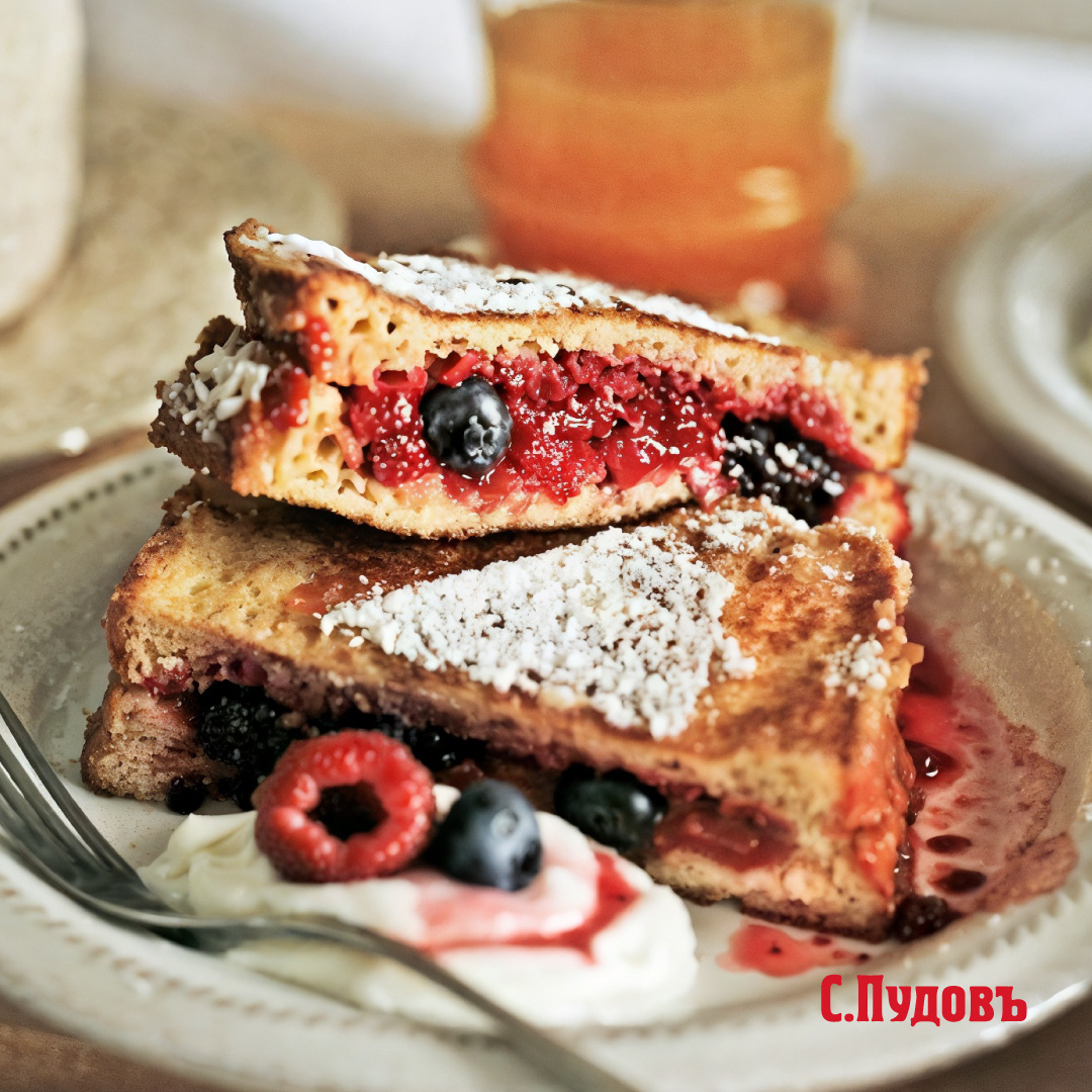 Французские гренки с ягодами