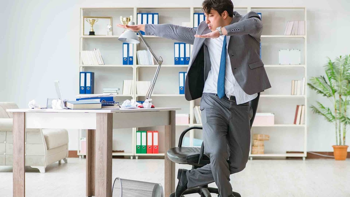 В конце рабочего дня в пятницу хочется порой танцевать лезгинку, ламбаду и гопака - одновременно!