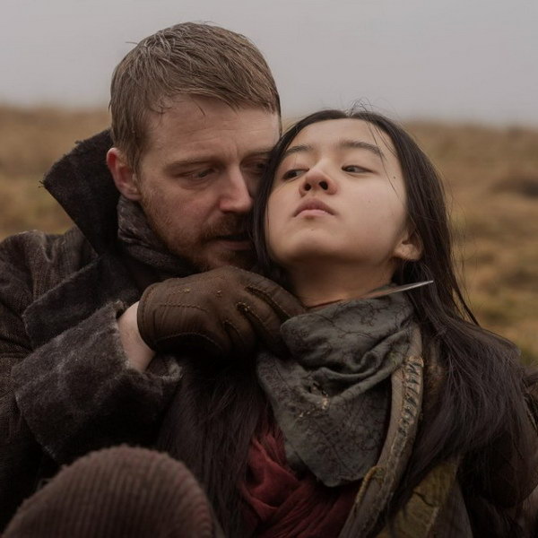     Японская девушка мстит шотландским бандитам Тиму Роту и Джеку Лаудену в трейлере «Торнадо»