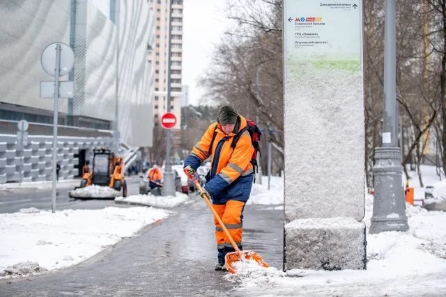    Как Москву спасают от снежной стихии?