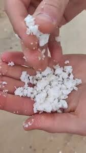 Оказалось это пальмовое масло,им усыпан весь берег Бугасской косы вплоть до Солёного озера.Какое влияние это окажет на экологию ,пока не ясно.Но на наших глазах приплыла стая дельфинов и весело начали гонять рыбу у самого берега