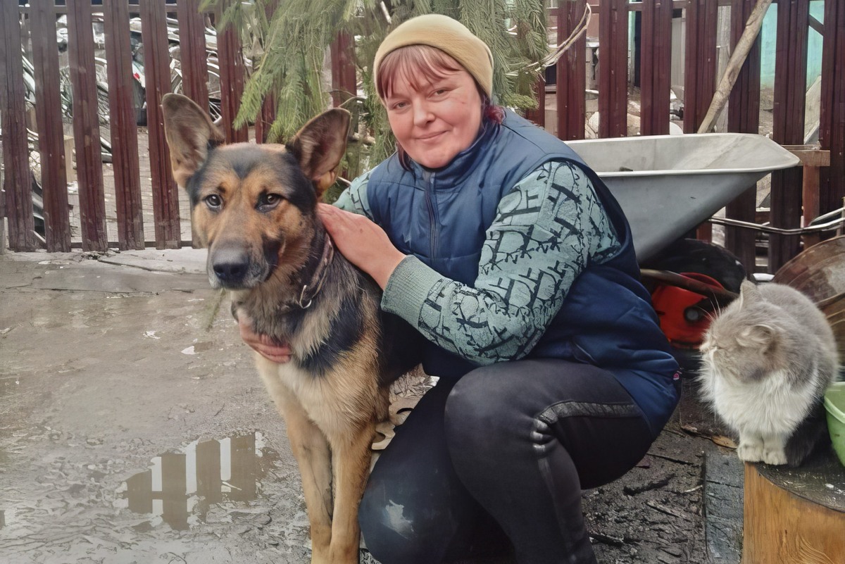 Наталья Штаненко и Амур. Фото сделано во время оккупации Суджанского района