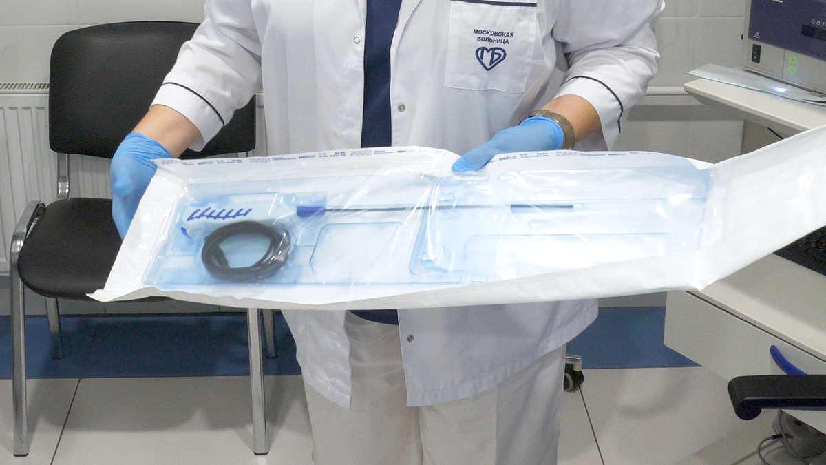 Одноразовый гибкий видеориноларингоскоп поставляется в стерильной упаковке (крафт-пакет + пластиковый защитный чехол) в упаковочной единице по 6 штук.