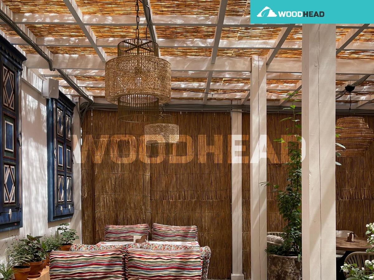 Забор из камыша и декор из тростника