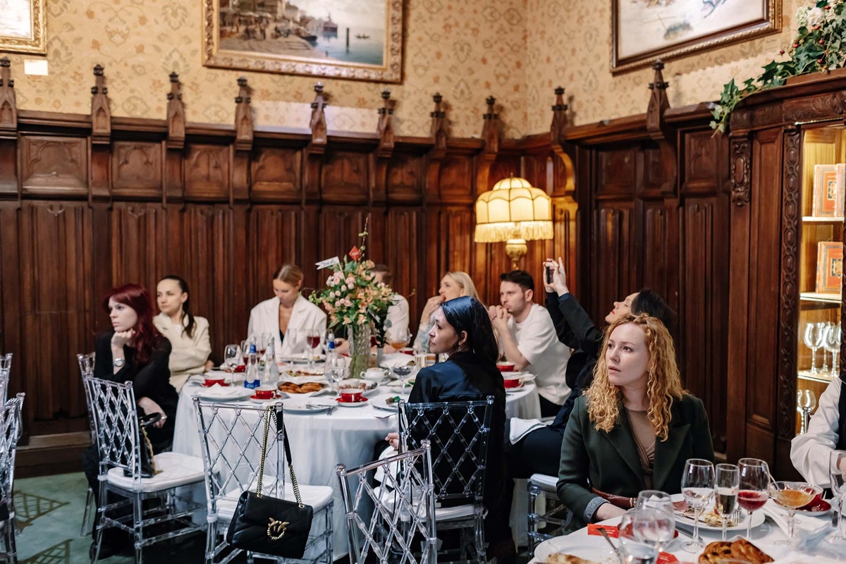    Гости завтрака