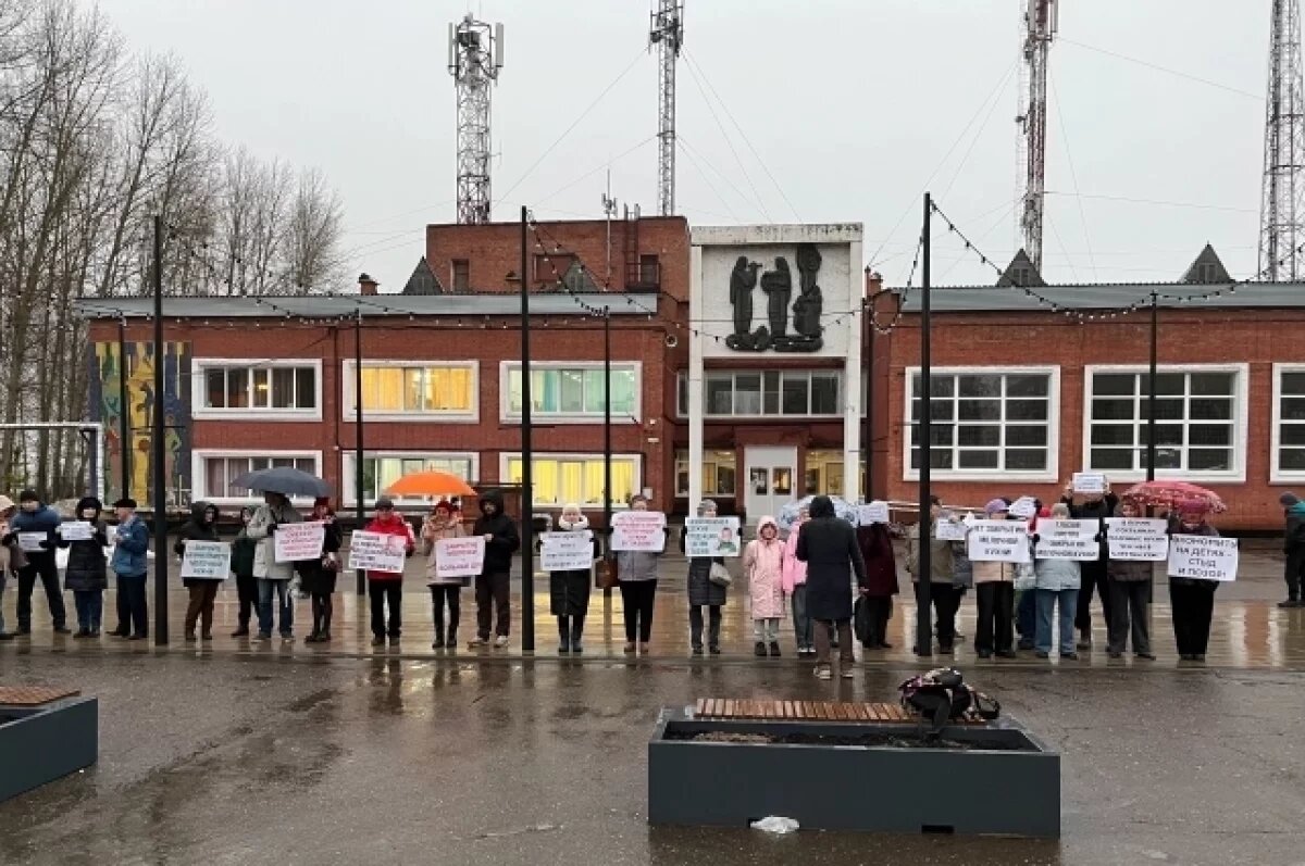    Глазовчане требуют возобновить работу молочной кухни