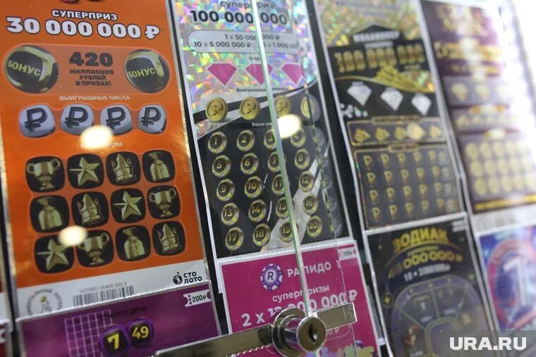 Пермяк потратил на лотерейный билет более 8 тысяч рублей. Фото: Денис Моргунов © URA.RU