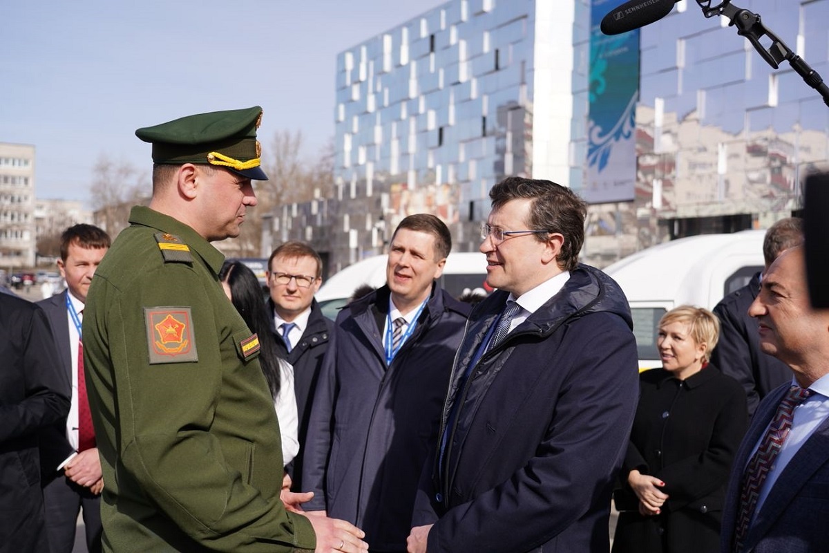    Губернатор Глеб Никитин отметил, что возможность использовать адаптированные машины для работы особенно важна