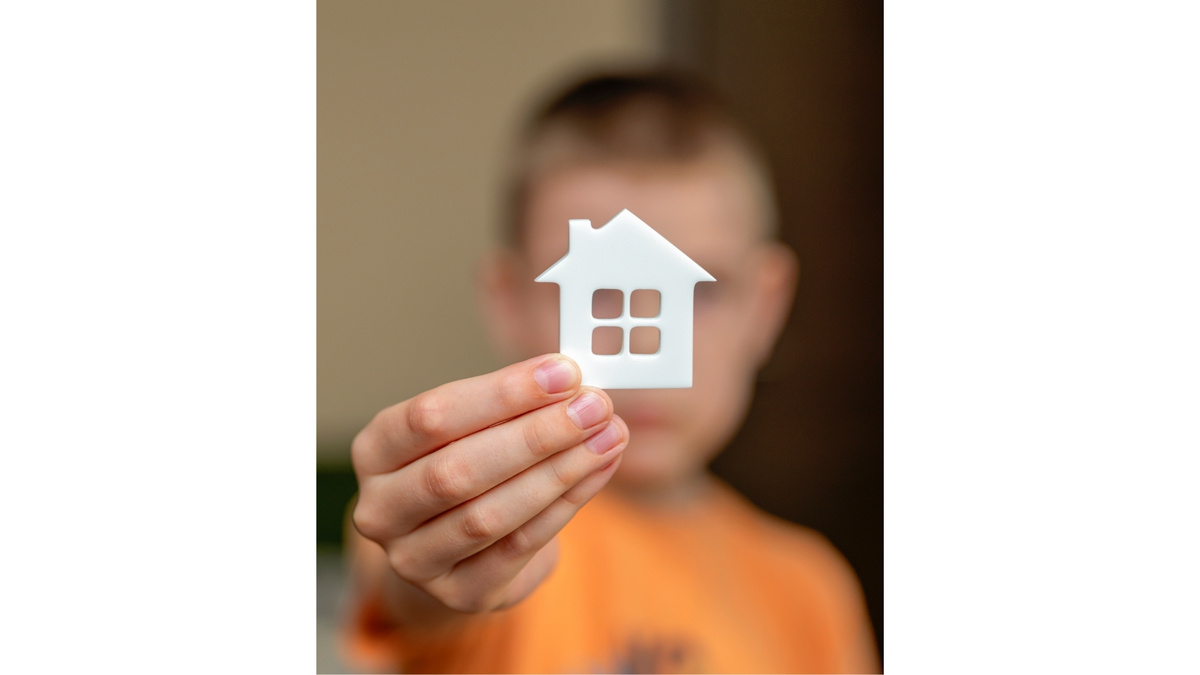    Как сироте проверить очередь на получение жилья