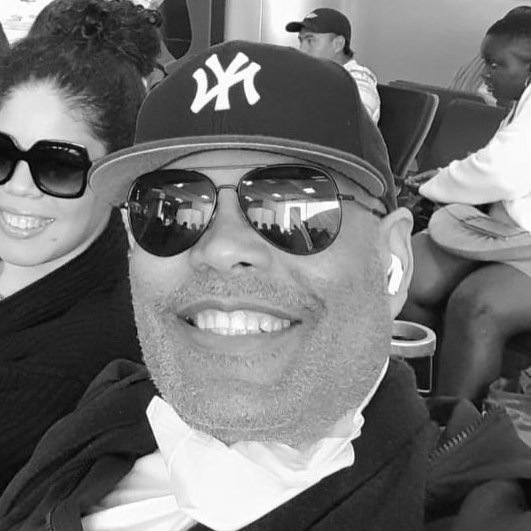     Доминиканский певец Рубби Перес погиб на своем концерте вместе с десятками зрителей