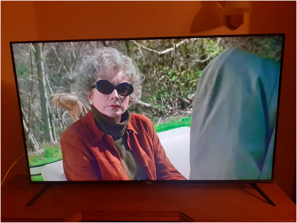 Тэсс, вдова президента.